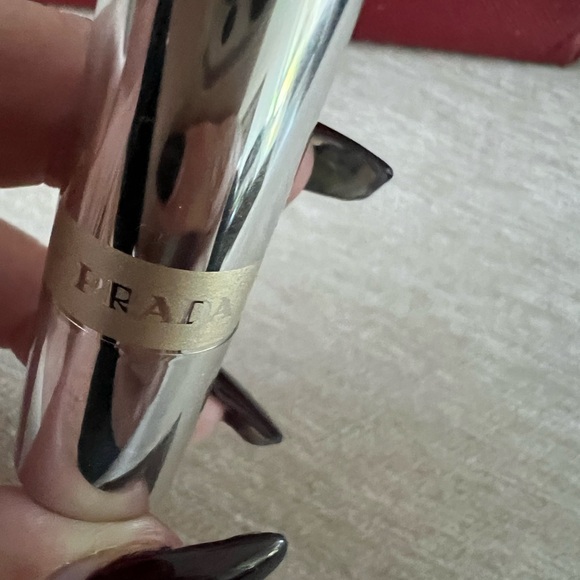 PRADA AUTHENTIC w COA Saffiano Wallet in great condition beautiful red ♥️ - Picture 14 of 16